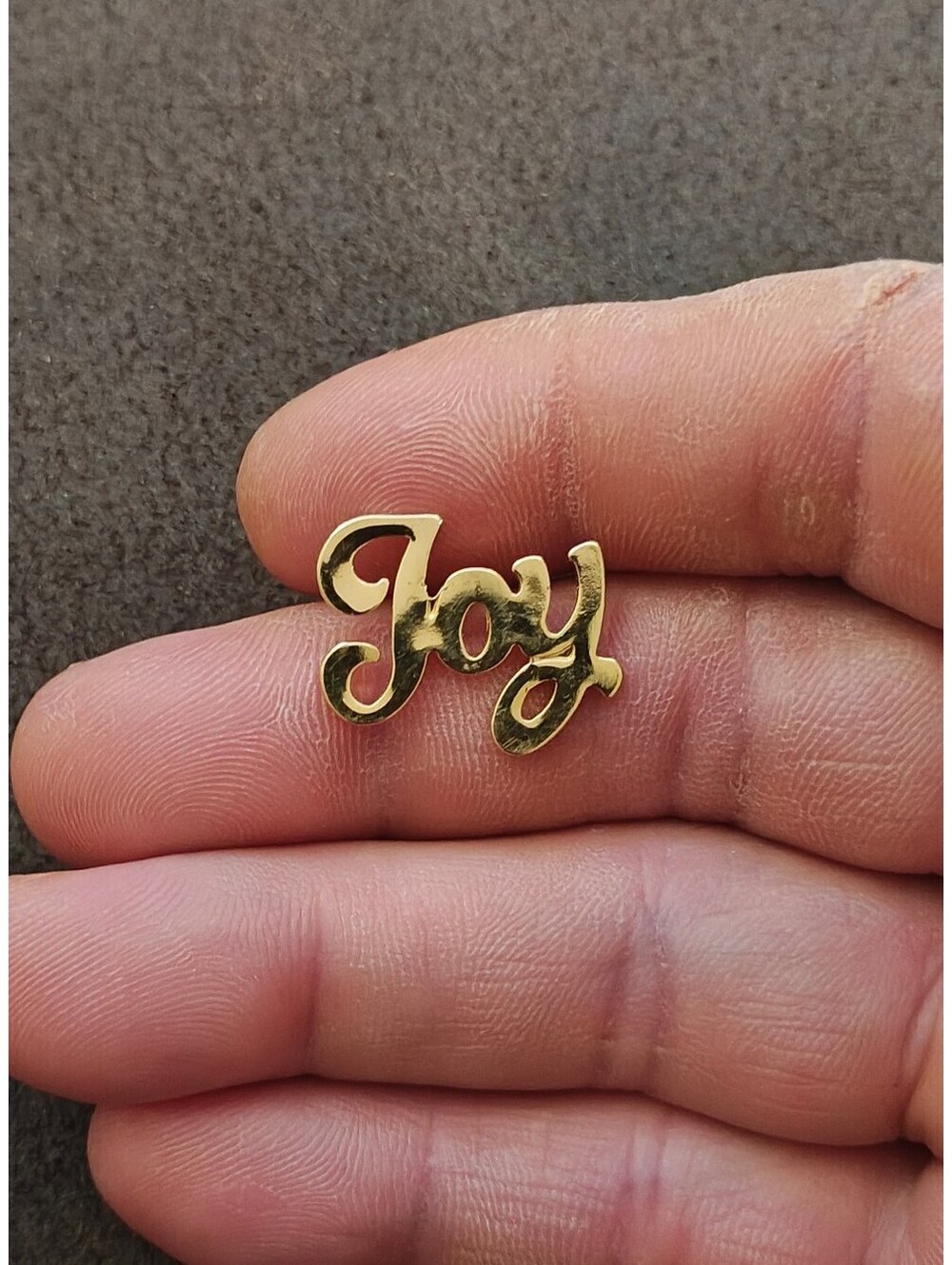 1980s Gold Tone Cursive "Joy" Script Pin - Picture 3 of 8